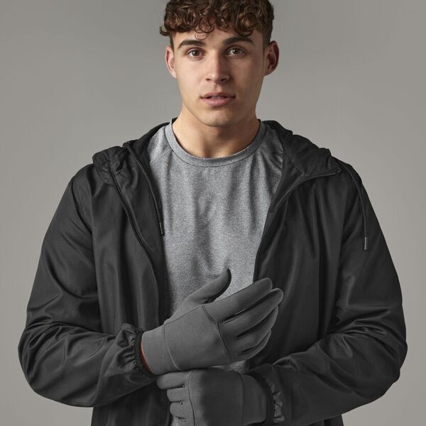 Softshell sports tech gloves Thumbnail