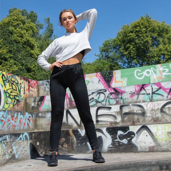 Women's slim leg jogger Thumbnail